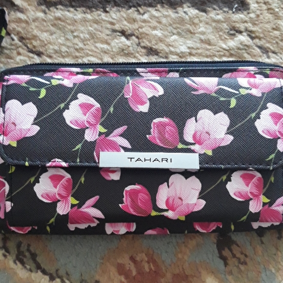 *Host Pick*Tahari RFID pretty wristlet - Picture 16 of 16